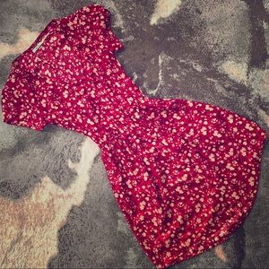 Mini dress in red with light flowers